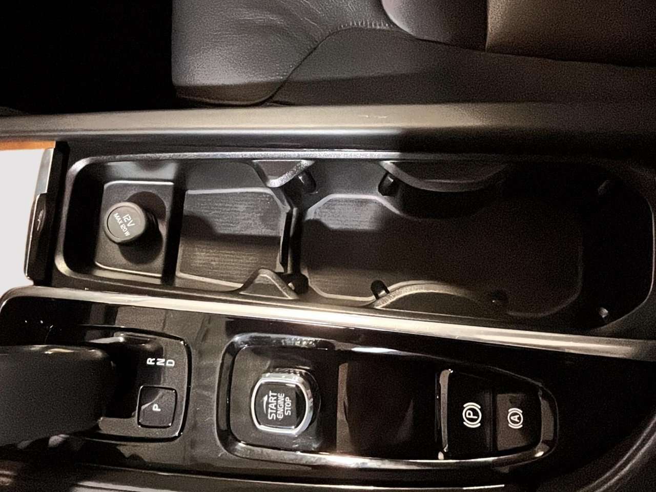 2023 Volvo XC90 Plus Dark Theme B6 AWD 7 PASSAGERS TOIT GPS CUIR 1 thumb 38