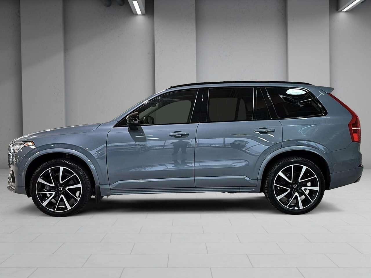 2023 Volvo XC90 Plus Dark Theme B6 AWD 7 PASSAGERS TOIT GPS CUIR 1 thumb 8