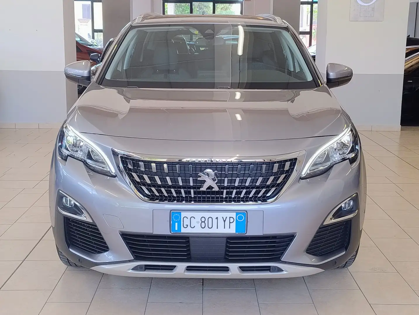 Peugeot 5008 1.5 bluehdi Allure EAT8 7POSTI NAVI LED Grijs - 2
