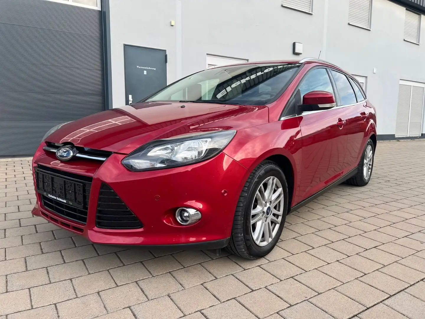 Ford Focus Turnier Titanium Rouge - 2