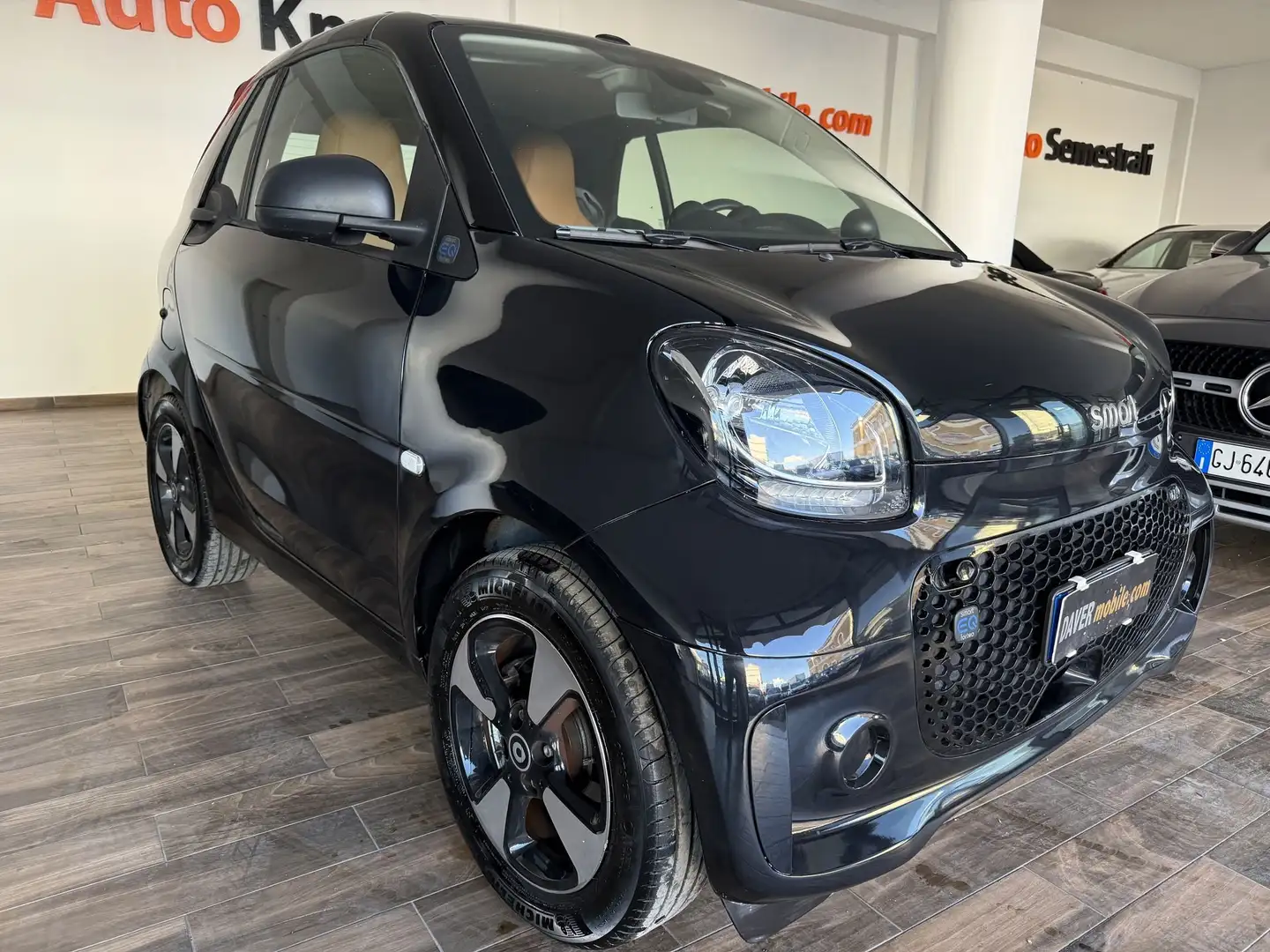 smart forTwo EQ cabrio Passion Nero - 1