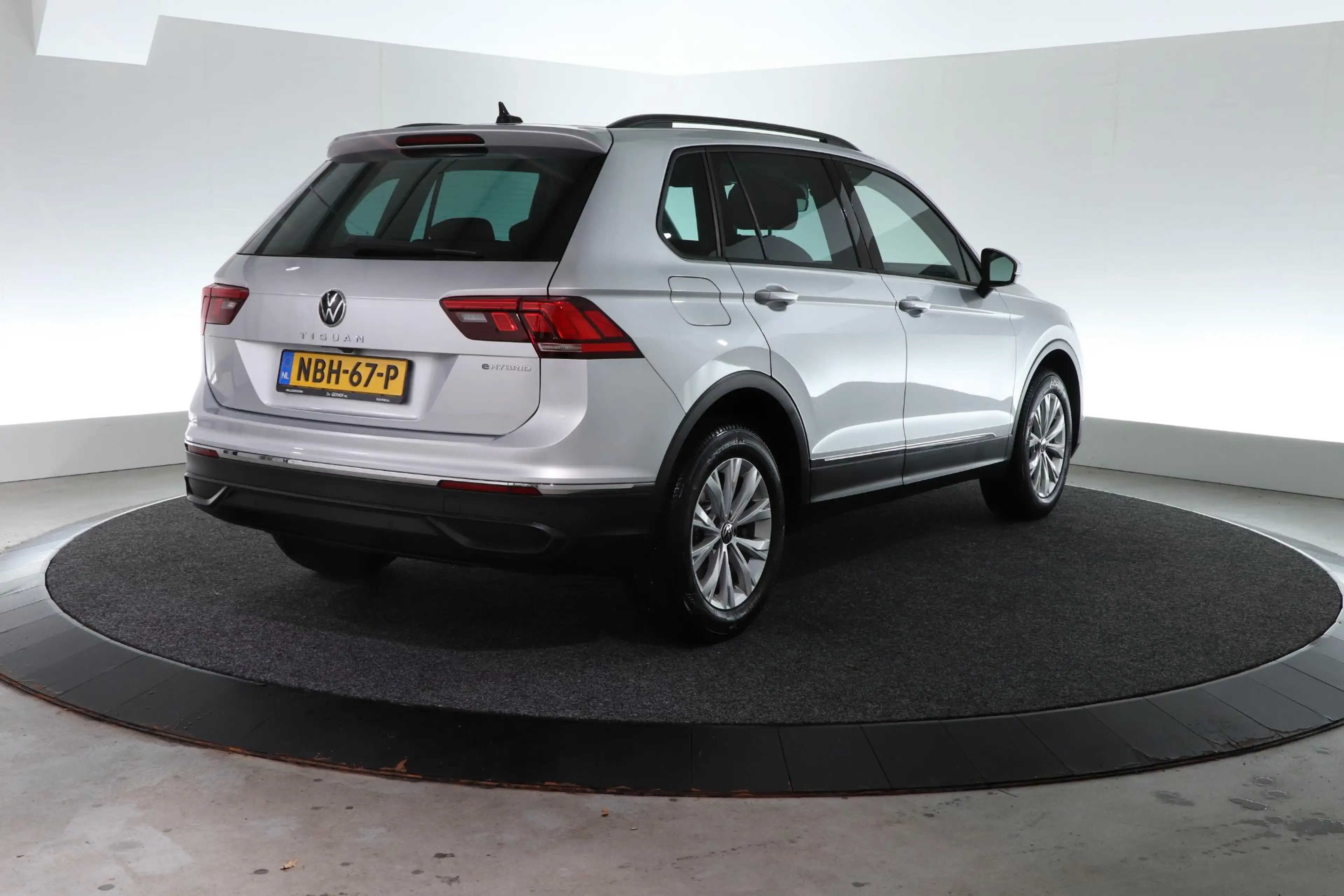 Volkswagen Tiguan 1.4 TSI eHybrid Life | ALL-IN PRIJS | CARPLAY | AD — photo 2