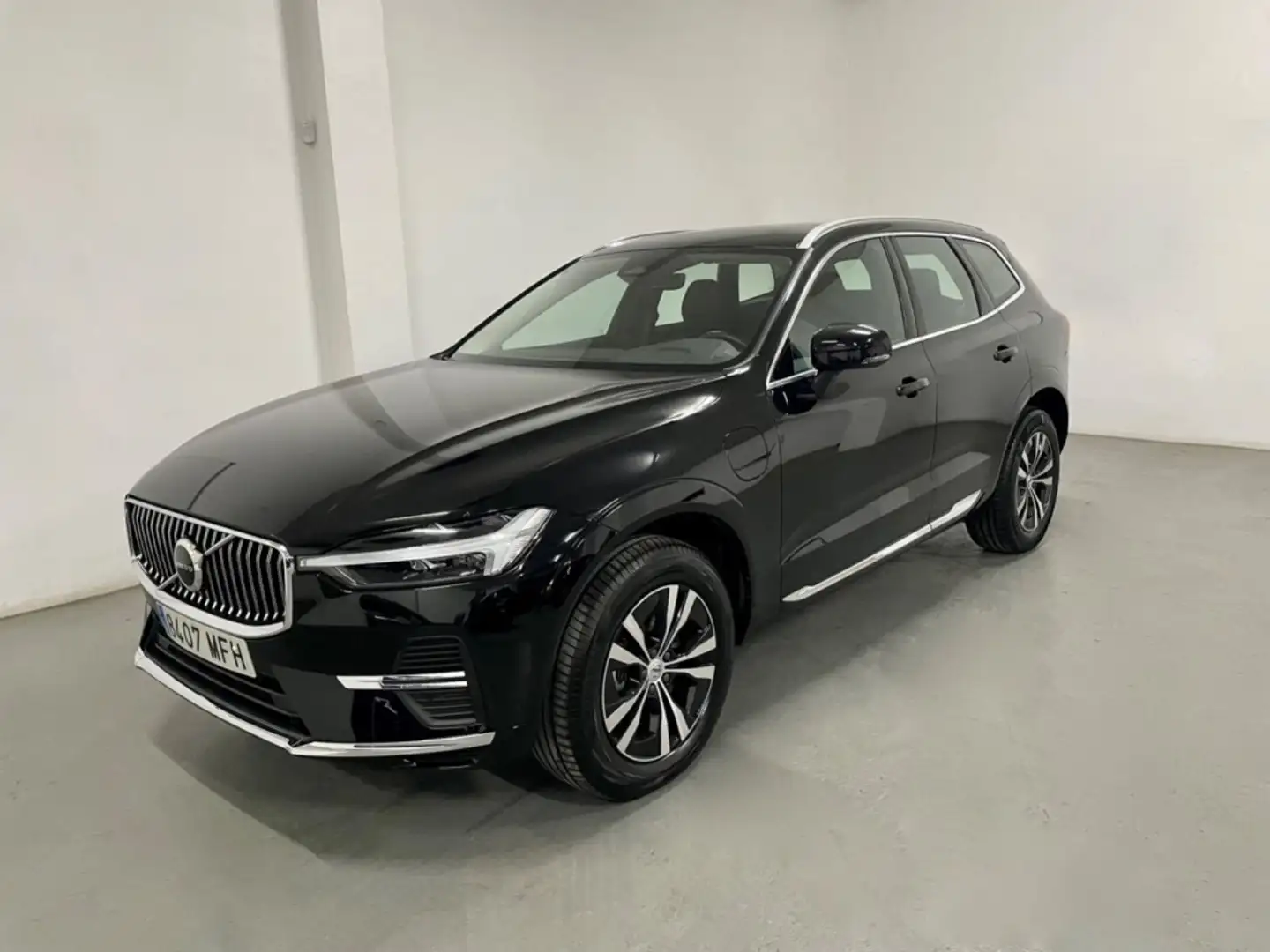 Volvo XC60 T6 Recharge Core Negro - 2