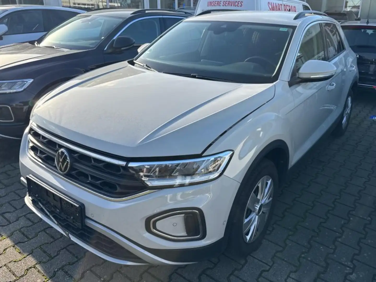 Volkswagen T-Roc 1.0 TSI Life Navi*LED*RFK*ACC*App-Connect Grau - 2