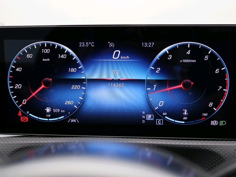 Mercedes-Benz A 180 Business Solution AMG / Panaroma-dak / Memory-Stoe — photo 3