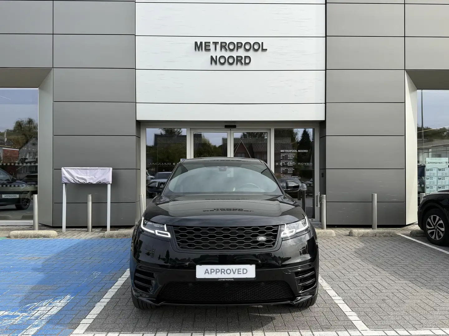 Land Rover Range Rover Velar P250 R-Dynamic S Noir - 2