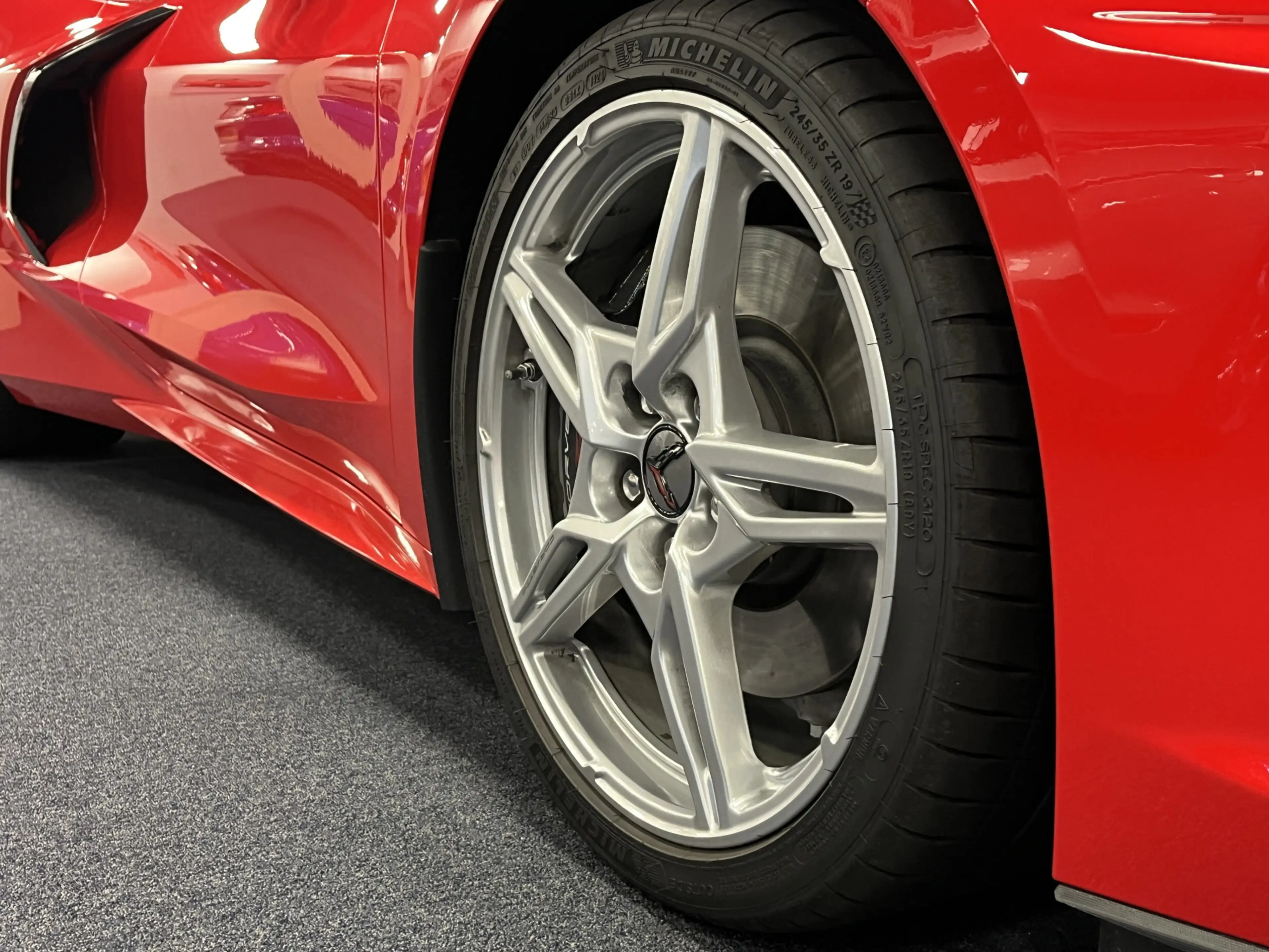Chevrolet Corvette C8 6.2 V8 Stingray Coupe LT2 Z51 497PK — photo 34