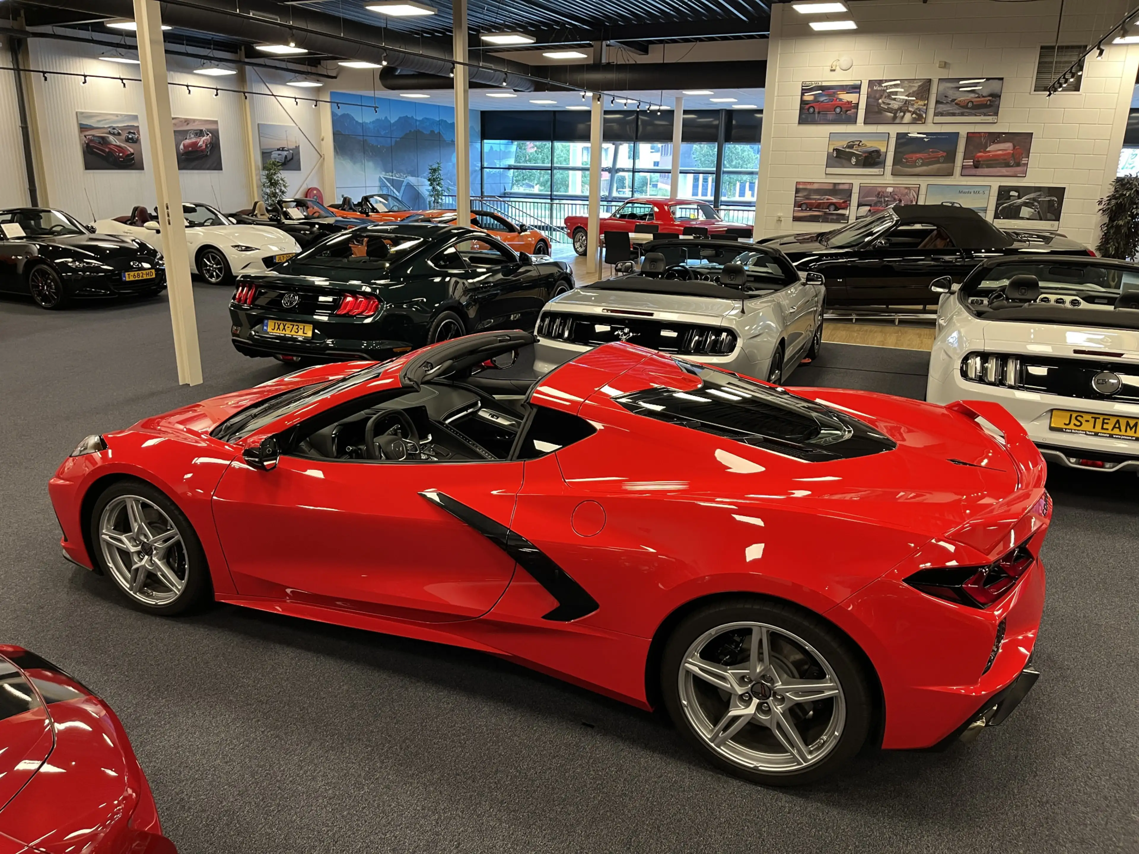 Chevrolet Corvette C8 6.2 V8 Stingray Coupe LT2 Z51 497PK — photo 21