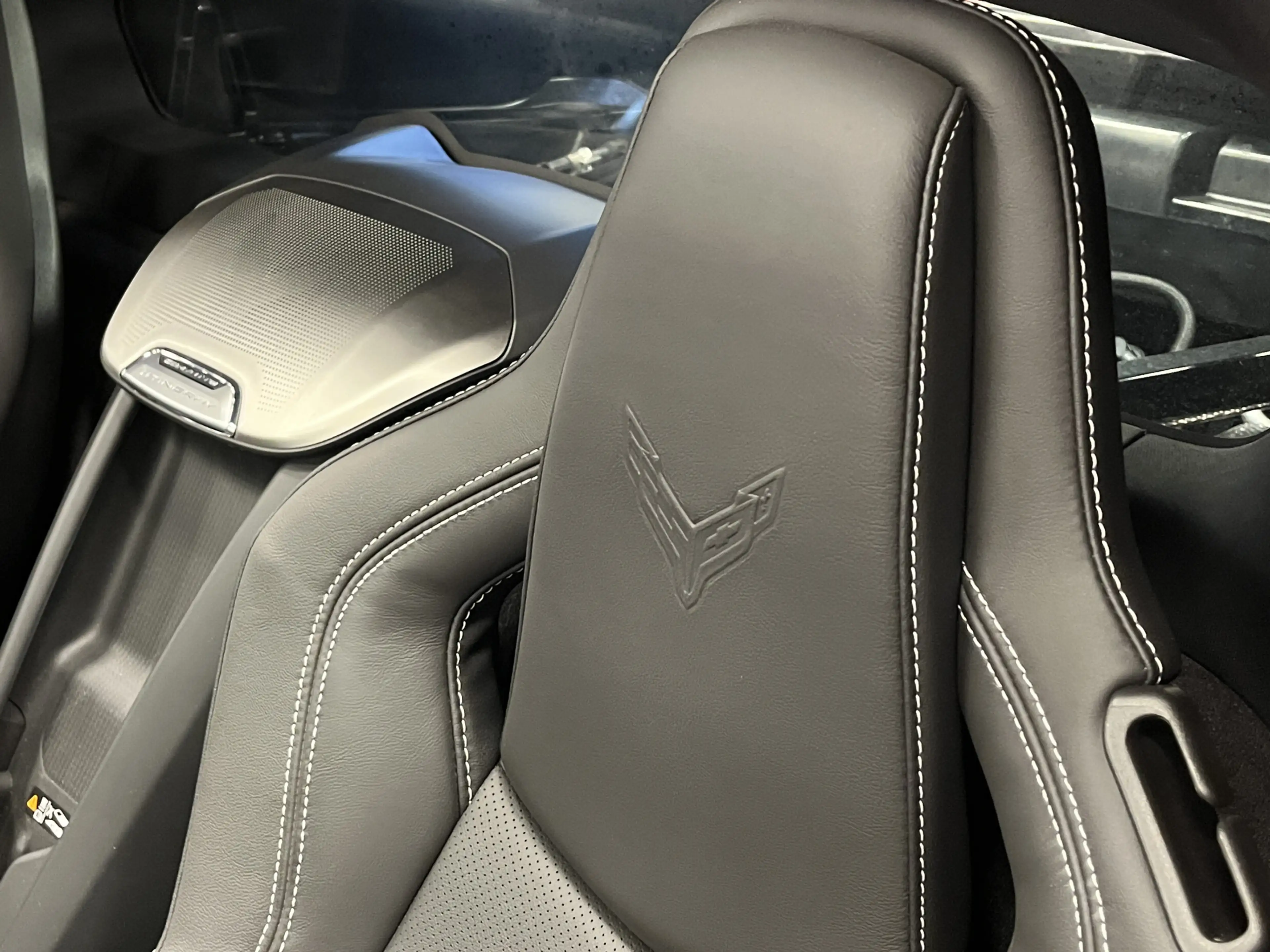 Chevrolet Corvette C8 6.2 V8 Stingray Coupe LT2 Z51 497PK — photo 40