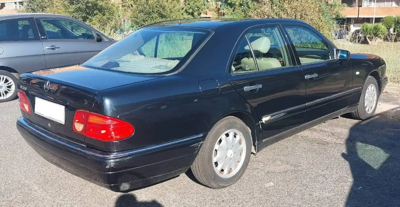 Mercedes-Benz E 200 Elegance, foto 5
