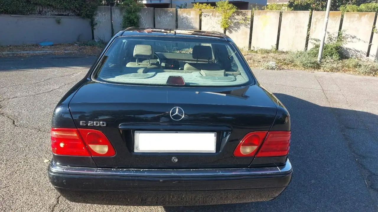 Mercedes-Benz E 200 Elegance, foto 4