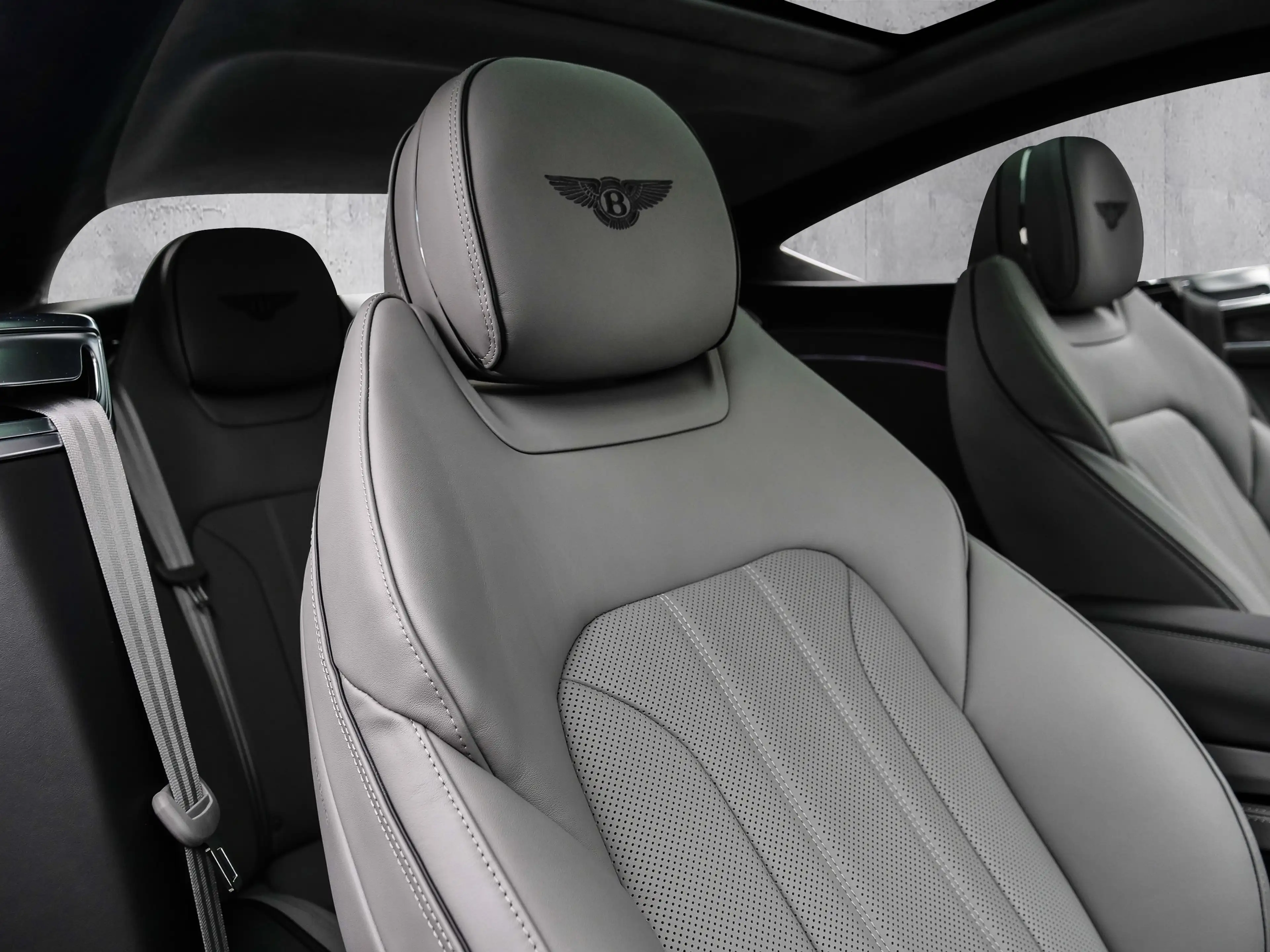Bentley Continental GT Bang & Olufsen, Front Seat Comfort — photo 15