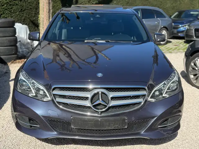 Mercedes-Benz E 200 benzine - AUTOMAAT - OPENDAK - NIEUWSTAAT!