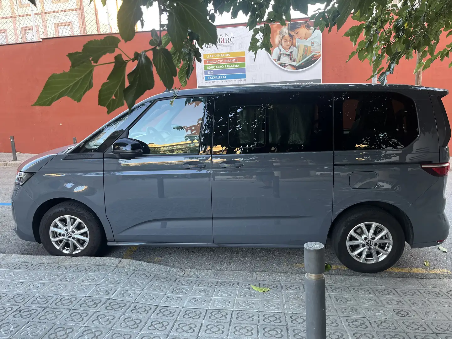 Volkswagen T7 Multivan Kurz Life - 2