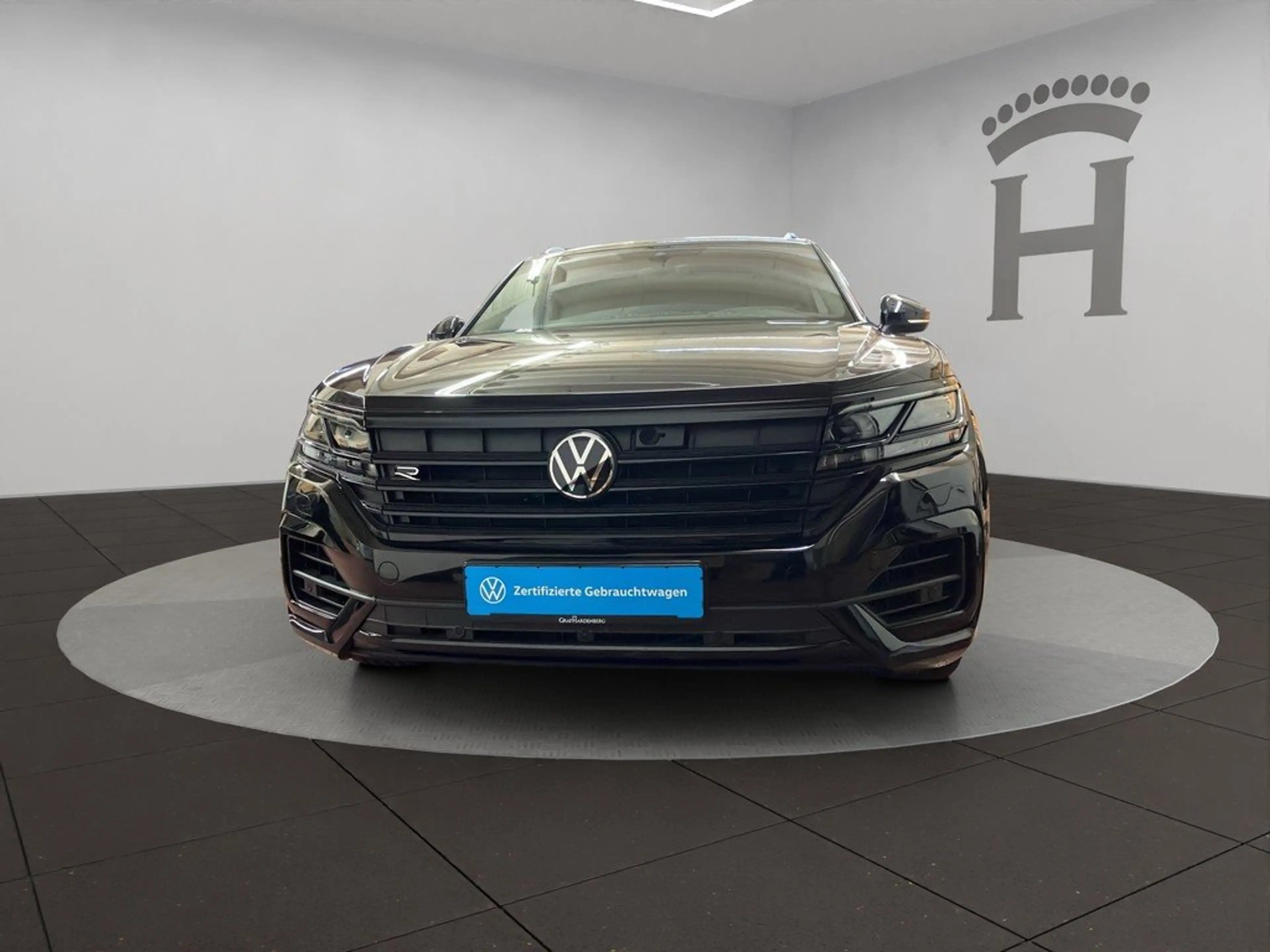 Volkswagen Touareg R 3.0 TSI 4M Automatik AHK Matrix Pano — photo 3