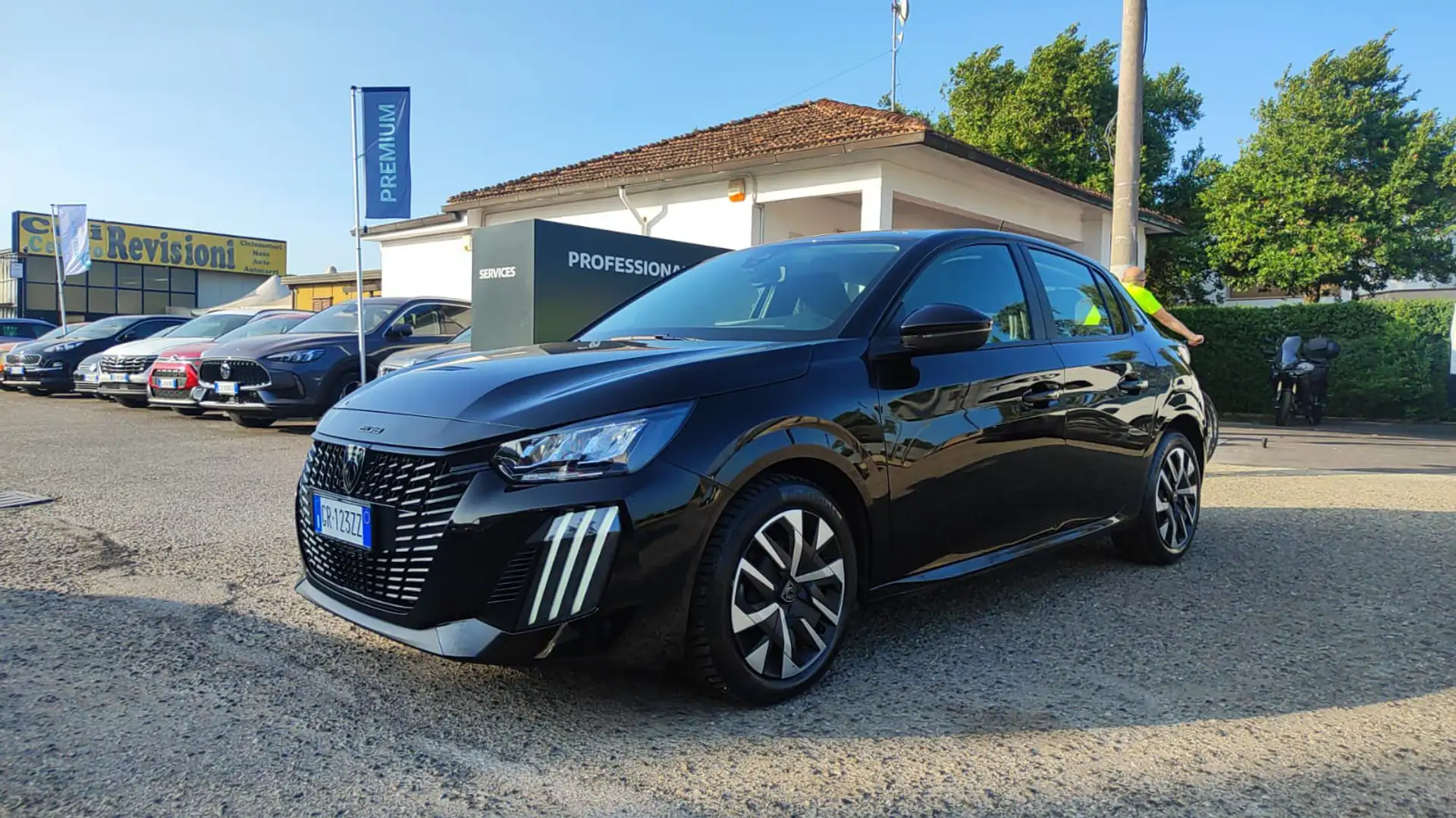 Peugeot 208 PureTech 75 Stop&Start 5 porte Active Nero - 1
