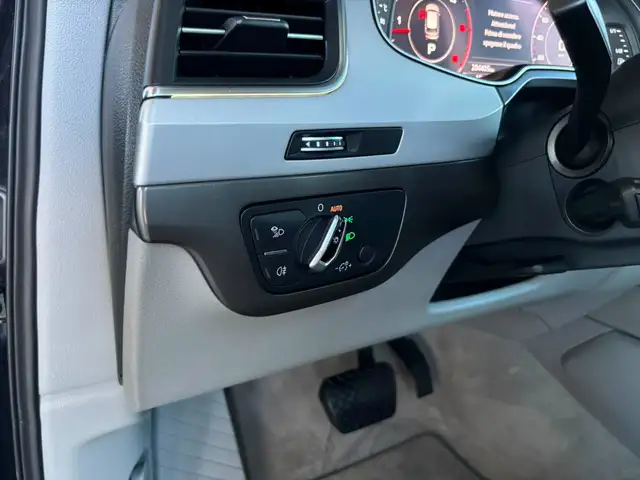 Audi Q7 view 15