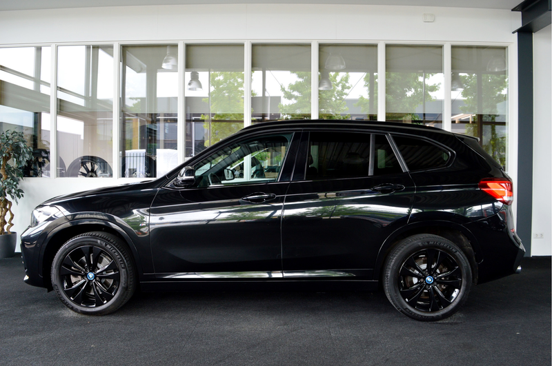 BMW X1 sDrive20i M-Sportedition | 1800kg ! — photo 4