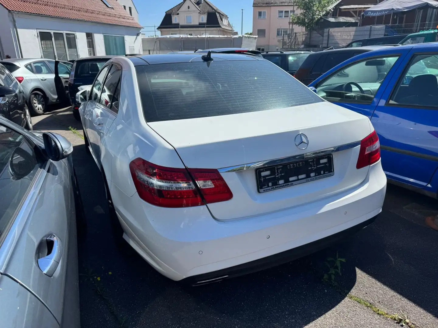 Mercedes-Benz E 220 Lim. CDI AVANTGARDE *MOTOR OK*AIRBAGS ZU* Wit - 2