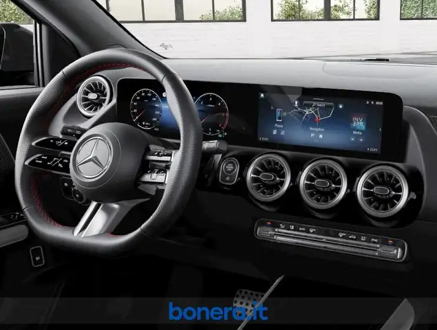 Mercedes-Benz Gla Class view 6