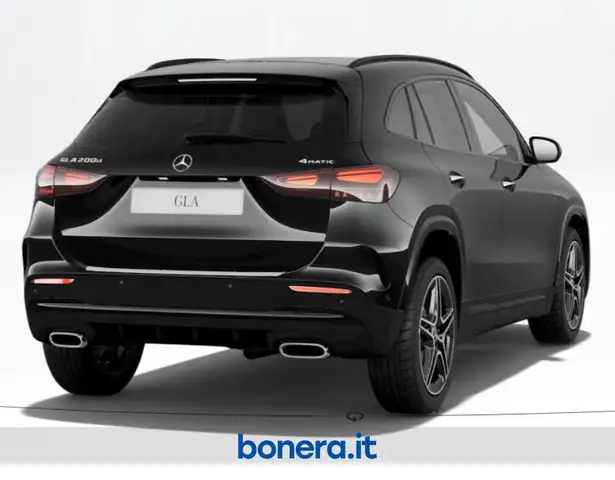 Mercedes-Benz Gla Class view 3