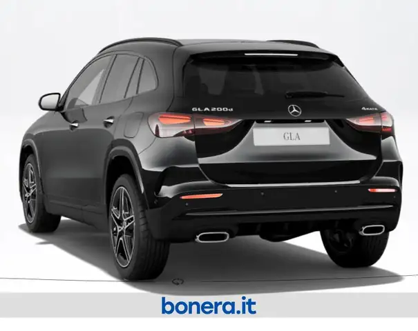 Mercedes-Benz Gla Class view 4