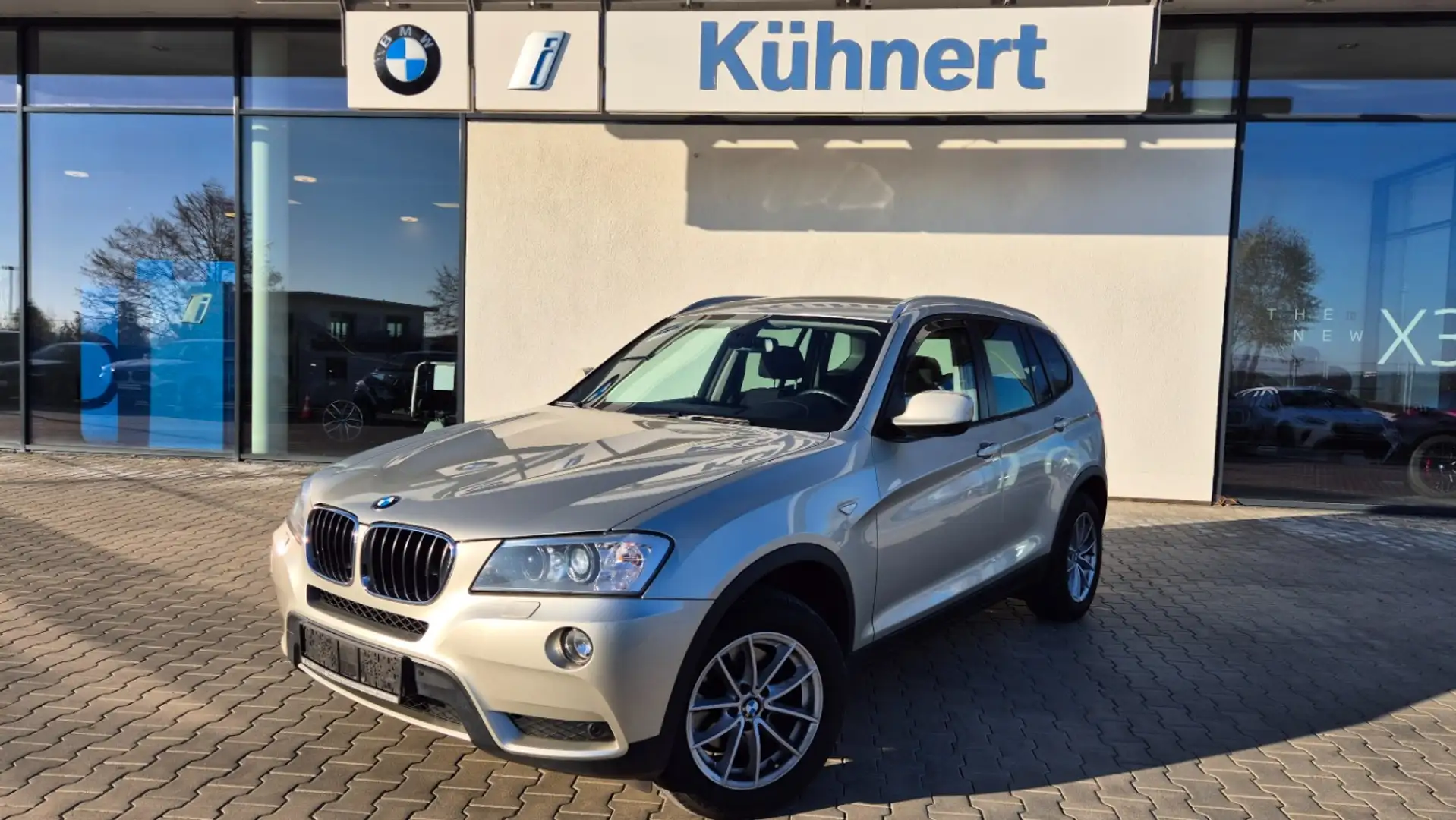 BMW X3 xDrive 20d +nur an Händler/Export+ Silber - 1