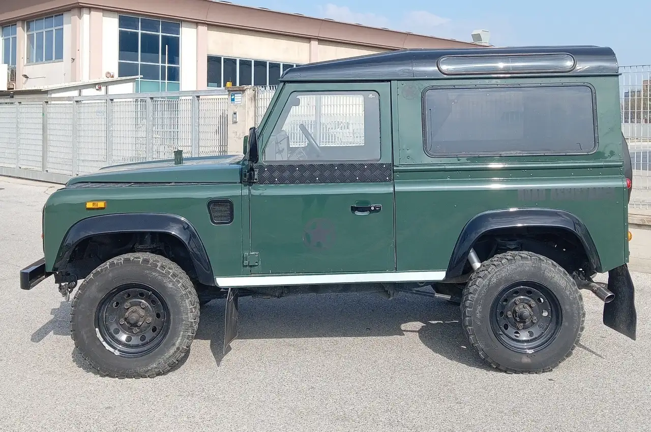 Land Rover Defender 90 2.5 td County SW, foto 3