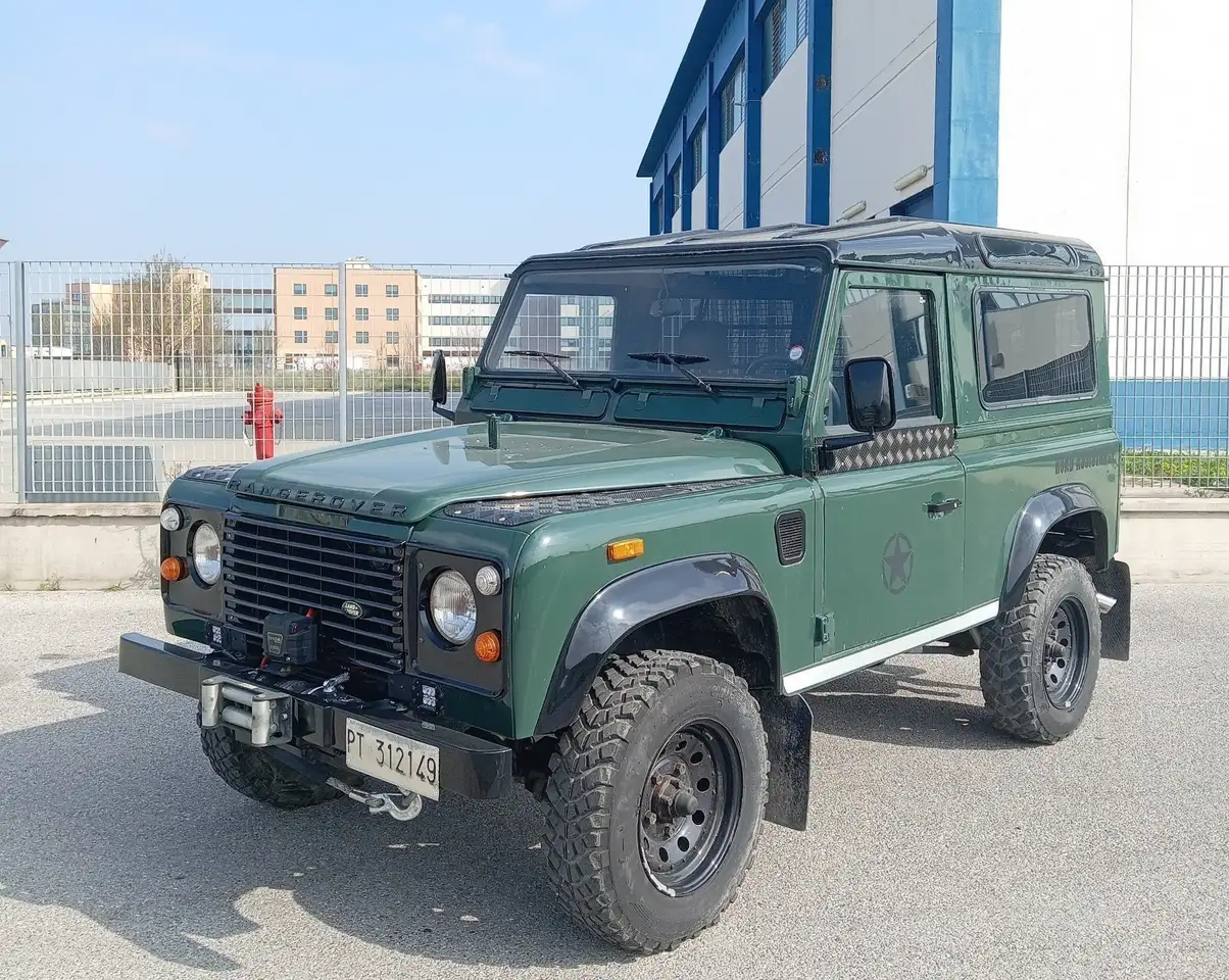 Land Rover Defender 90 2.5 td County SW, foto 1