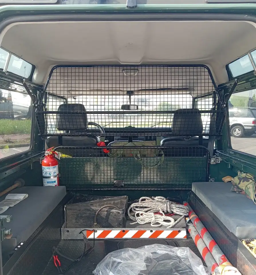 Land Rover Defender 90 2.5 td County SW, foto 7