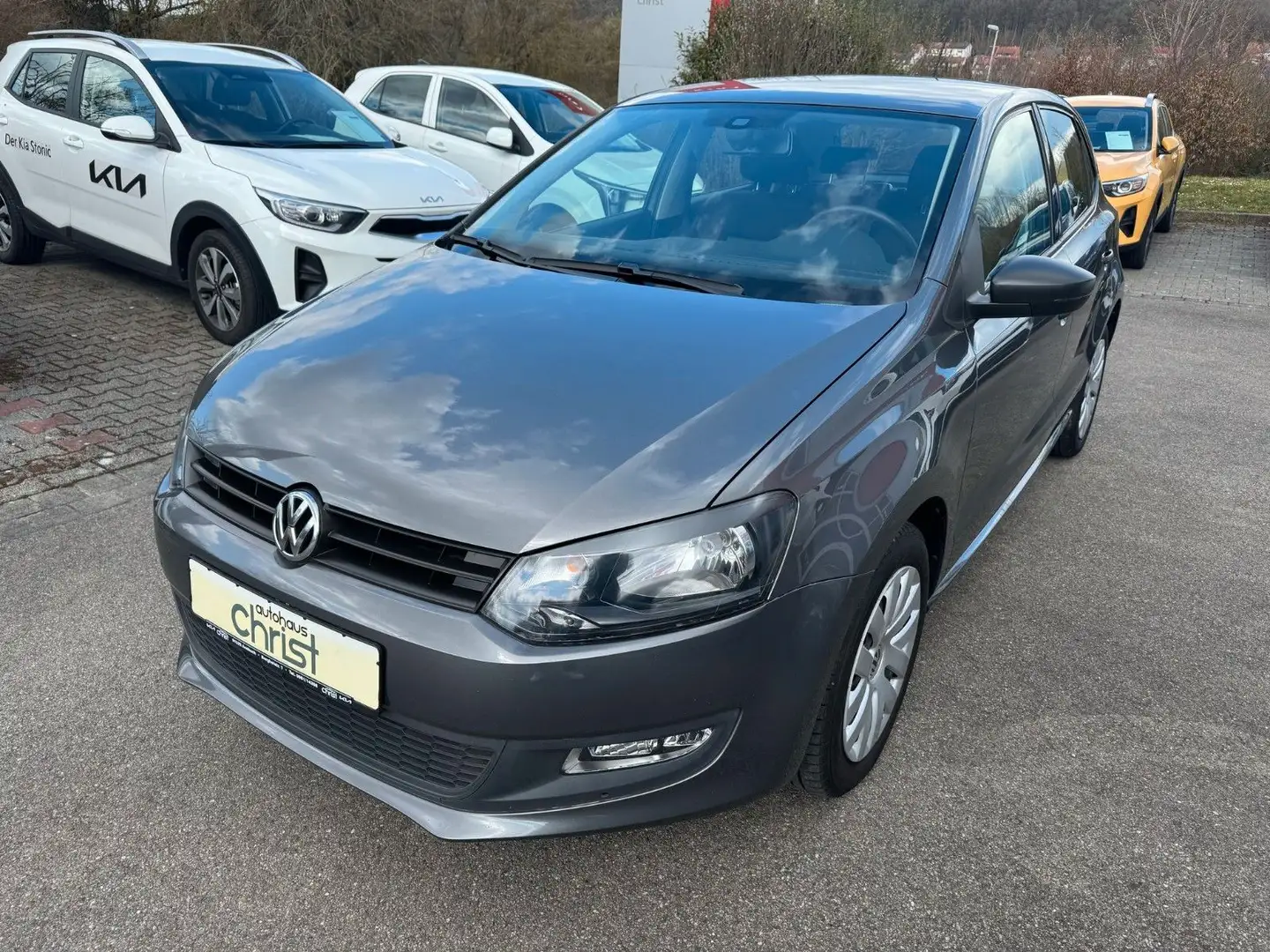 Volkswagen Polo 1.2 Trendline *5-türig*PDC*Klimaauto.* Gris - 2