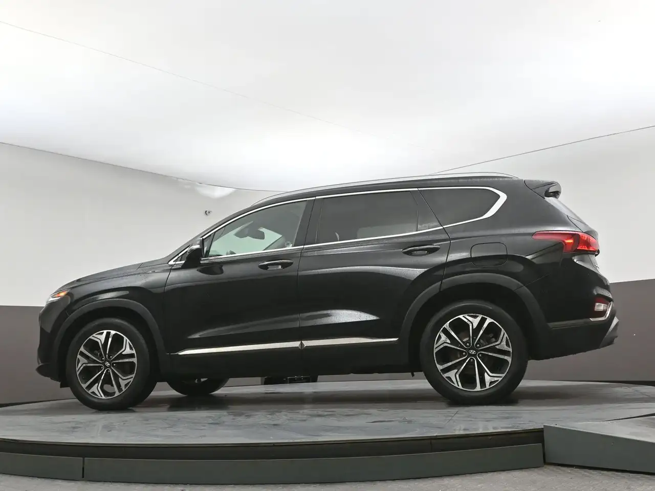 Hyundai SANTA FE снимка Hyundai SANTA FE