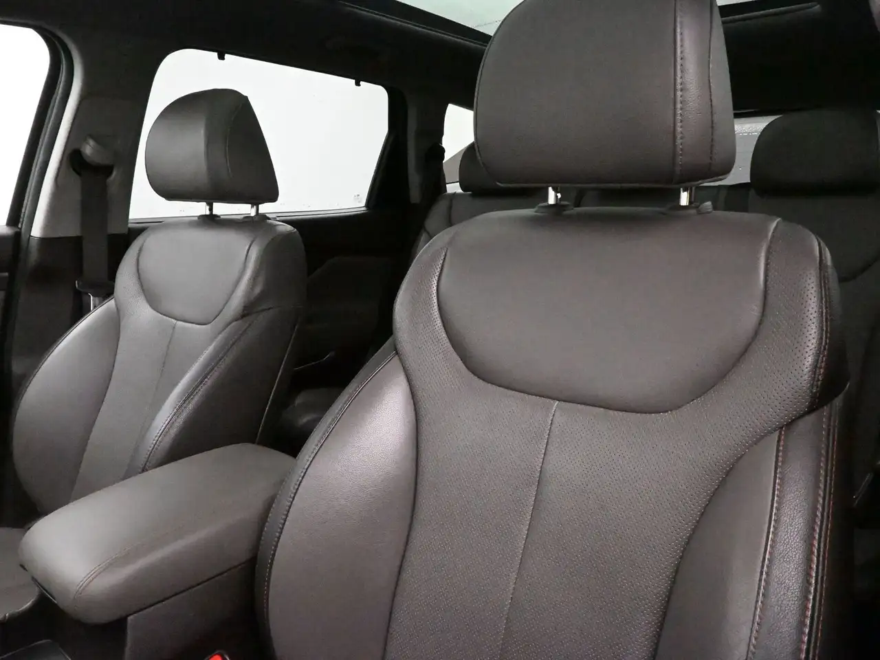 Hyundai SANTA FE снимка Hyundai SANTA FE