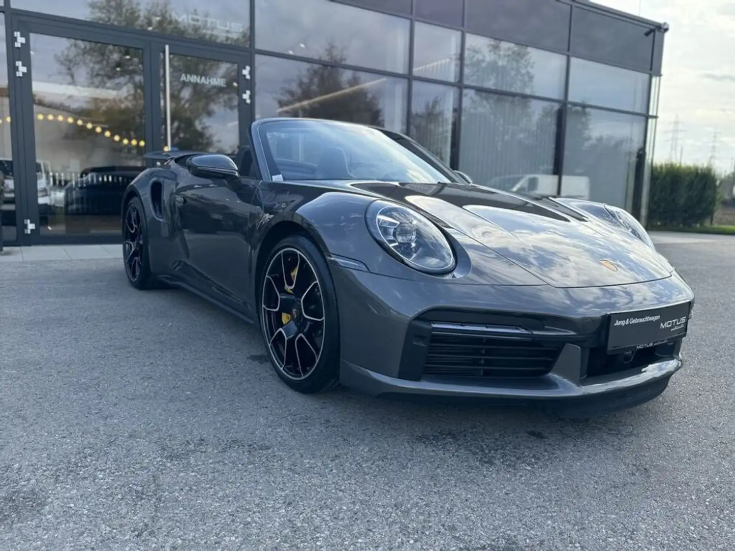 Porsche 911 Turbo S Cabriolet Gris - 1