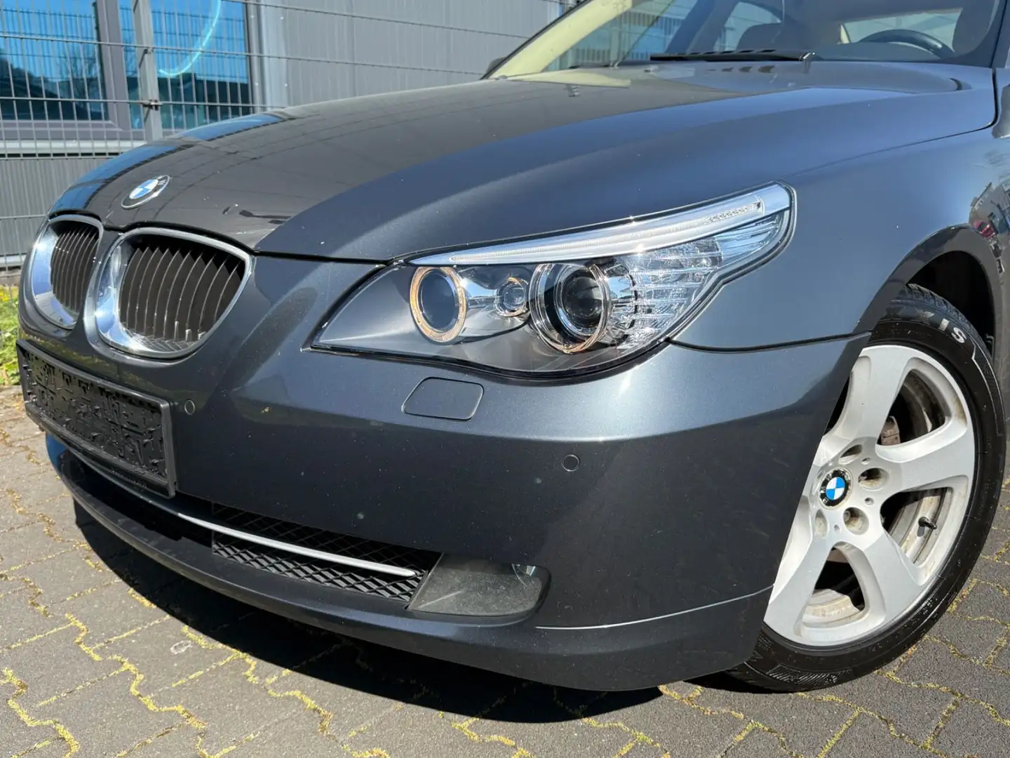 BMW 530 d LCI 235PS| Advantage Paket |XENON | DAKOTA Grau - 2