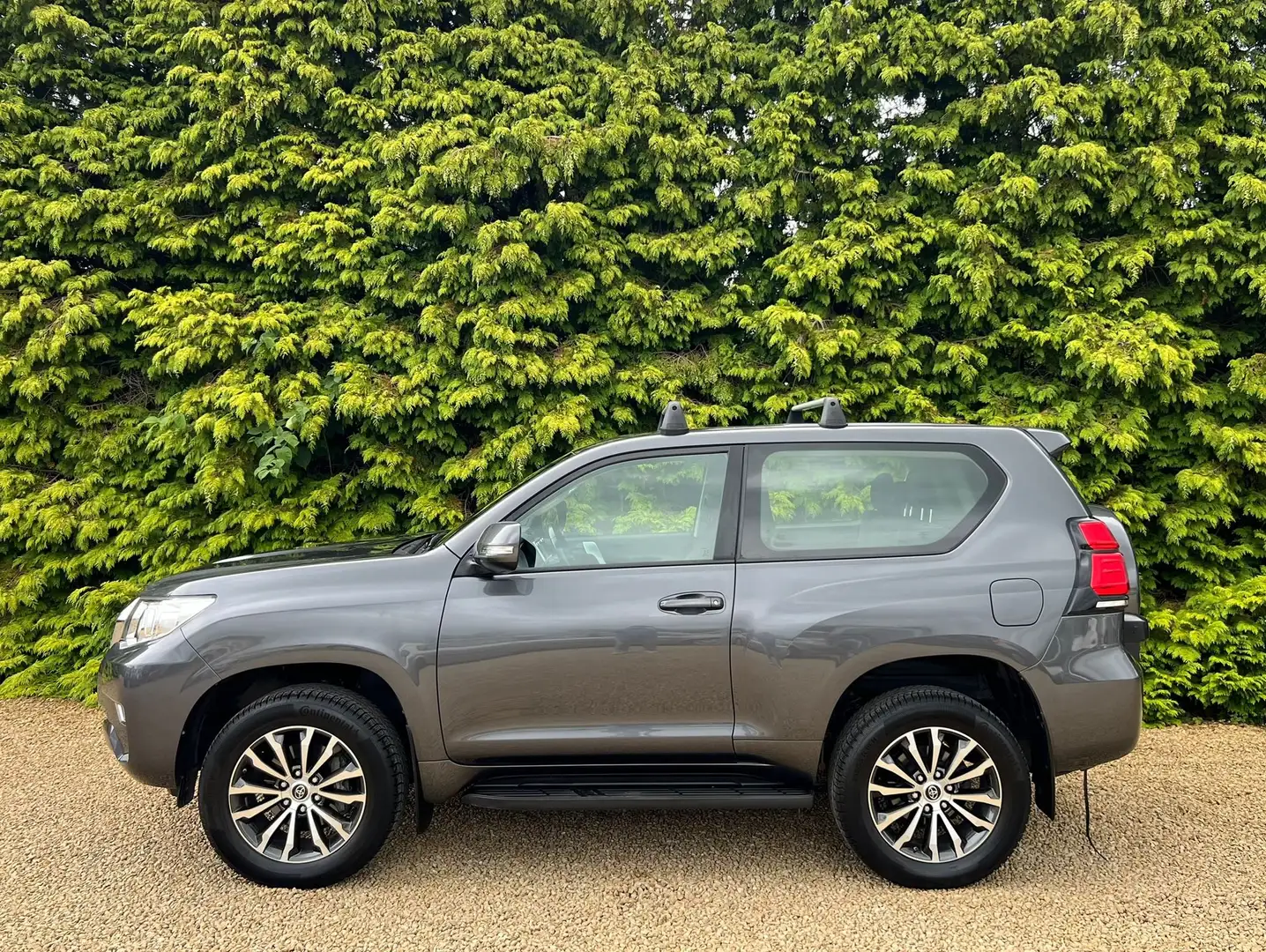 Toyota Land Cruiser 2.8 D-4D 4X4 177 CV BOITE AUTOMATIQUE 62.000 KM !! Gris - 2