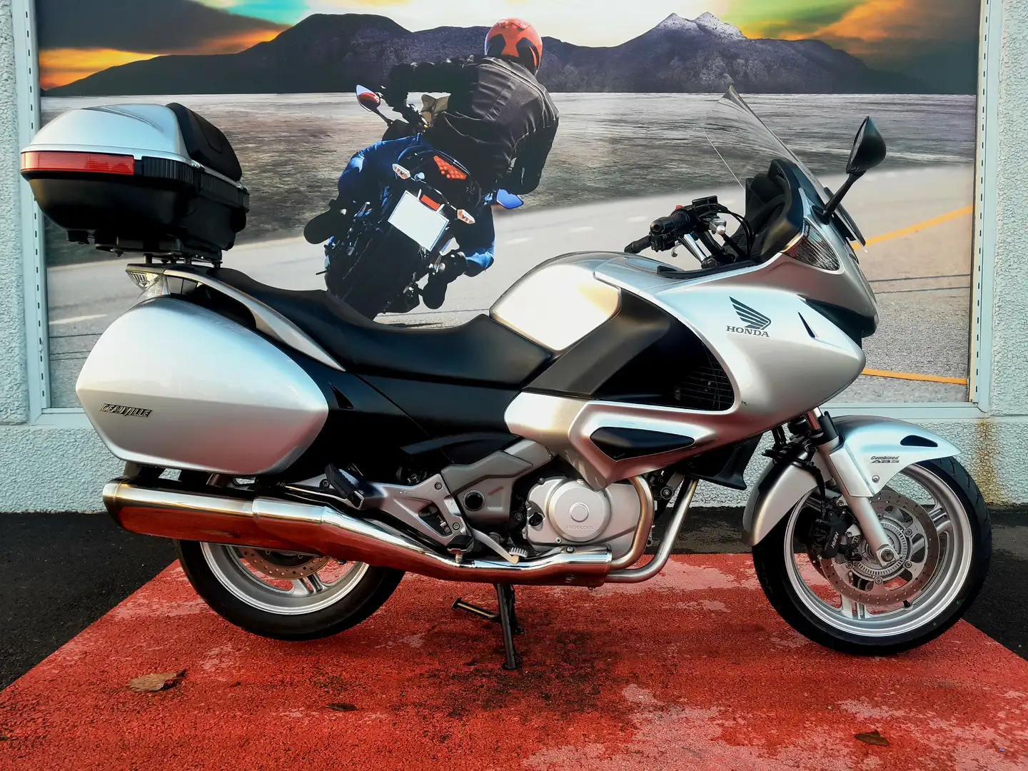 Honda Deauville NT700V ABS Zilver - 1