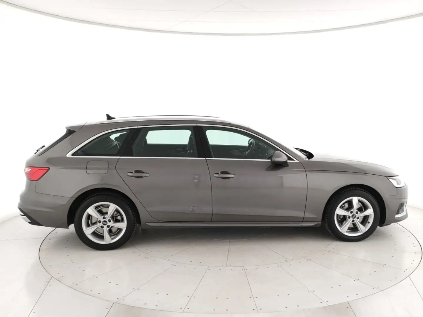 Audi A4 Avant 35 2.0 tdi mhev Business Advanced 163cv s-tr Grigio - 2