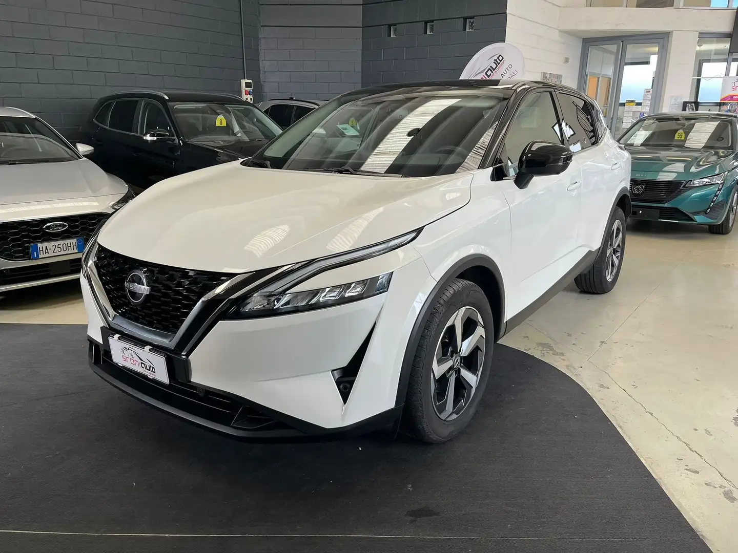 Nissan Qashqai Qashqai MHEV 158 CV Xtronic N-Connecta Weiß - 1