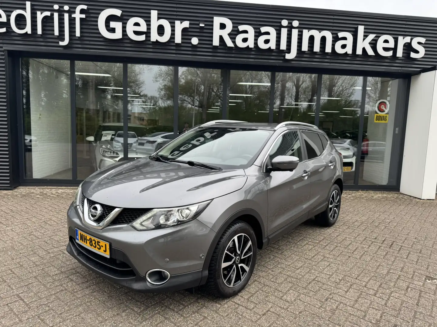 Nissan Qashqai 1.6 dCi Tekna*Leder*Xenon*navi*EXPORTPRIJS* Grijs - 1