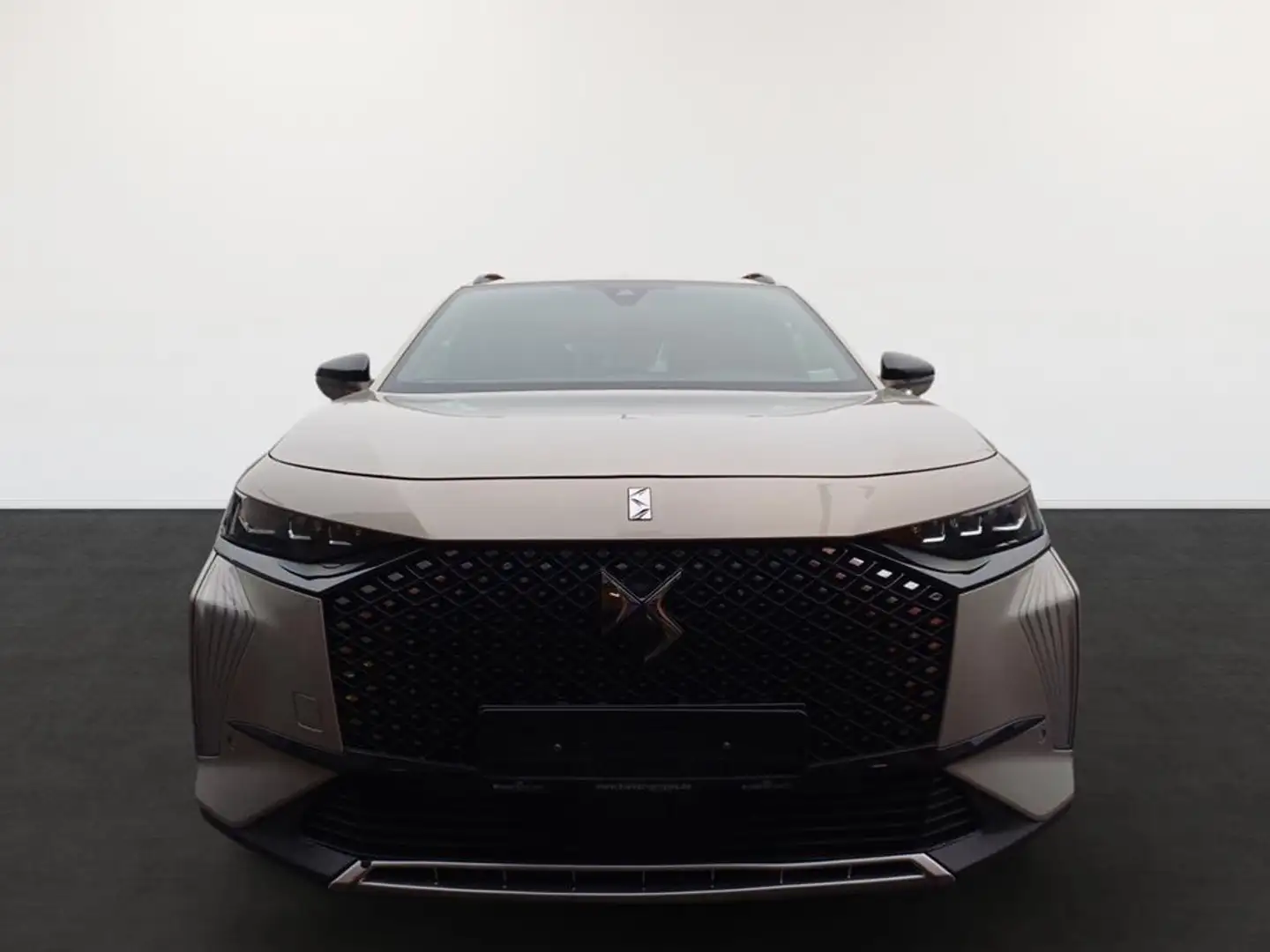 DS Automobiles DS 7 Crossback BlueHDi 130 Opera Grau - 2