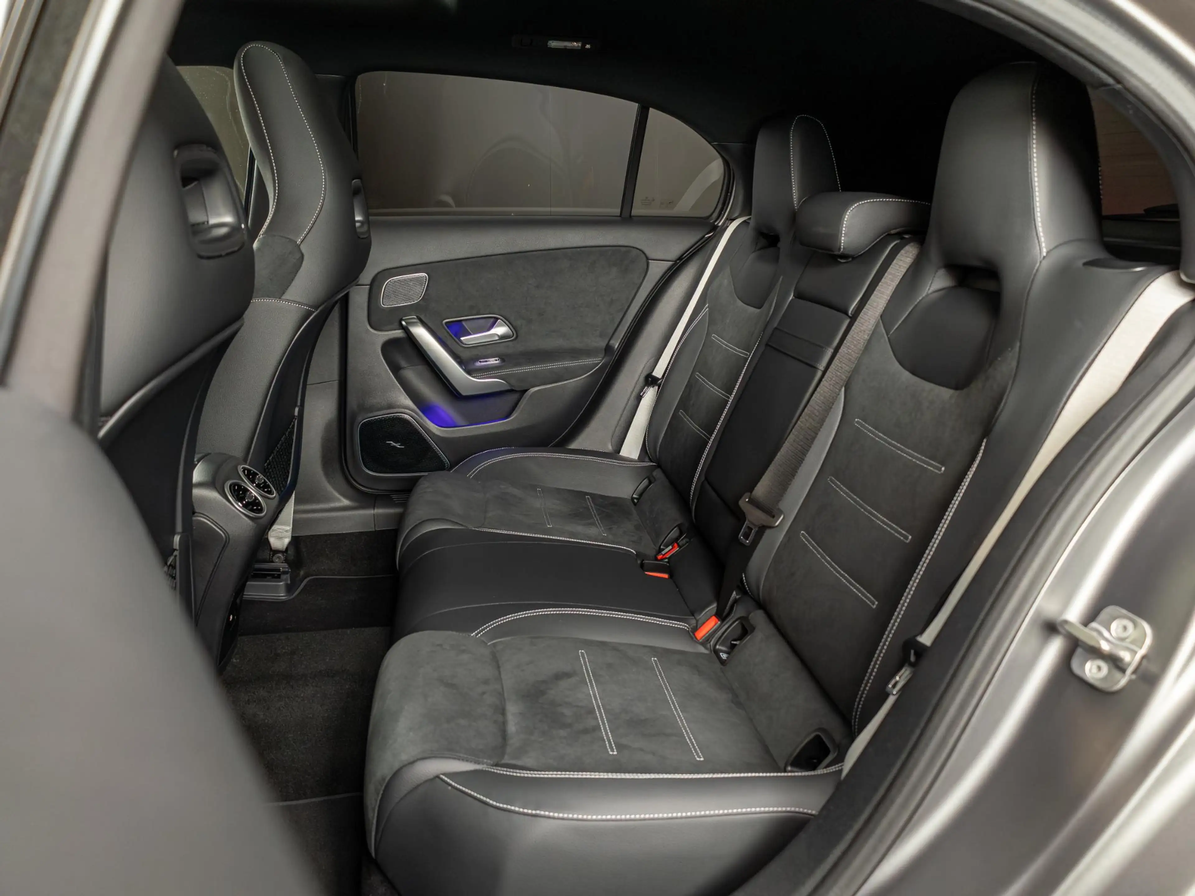 Mercedes-Benz A 250 Hatchback e Business Solution AMG | Premium PLUS | — photo 10