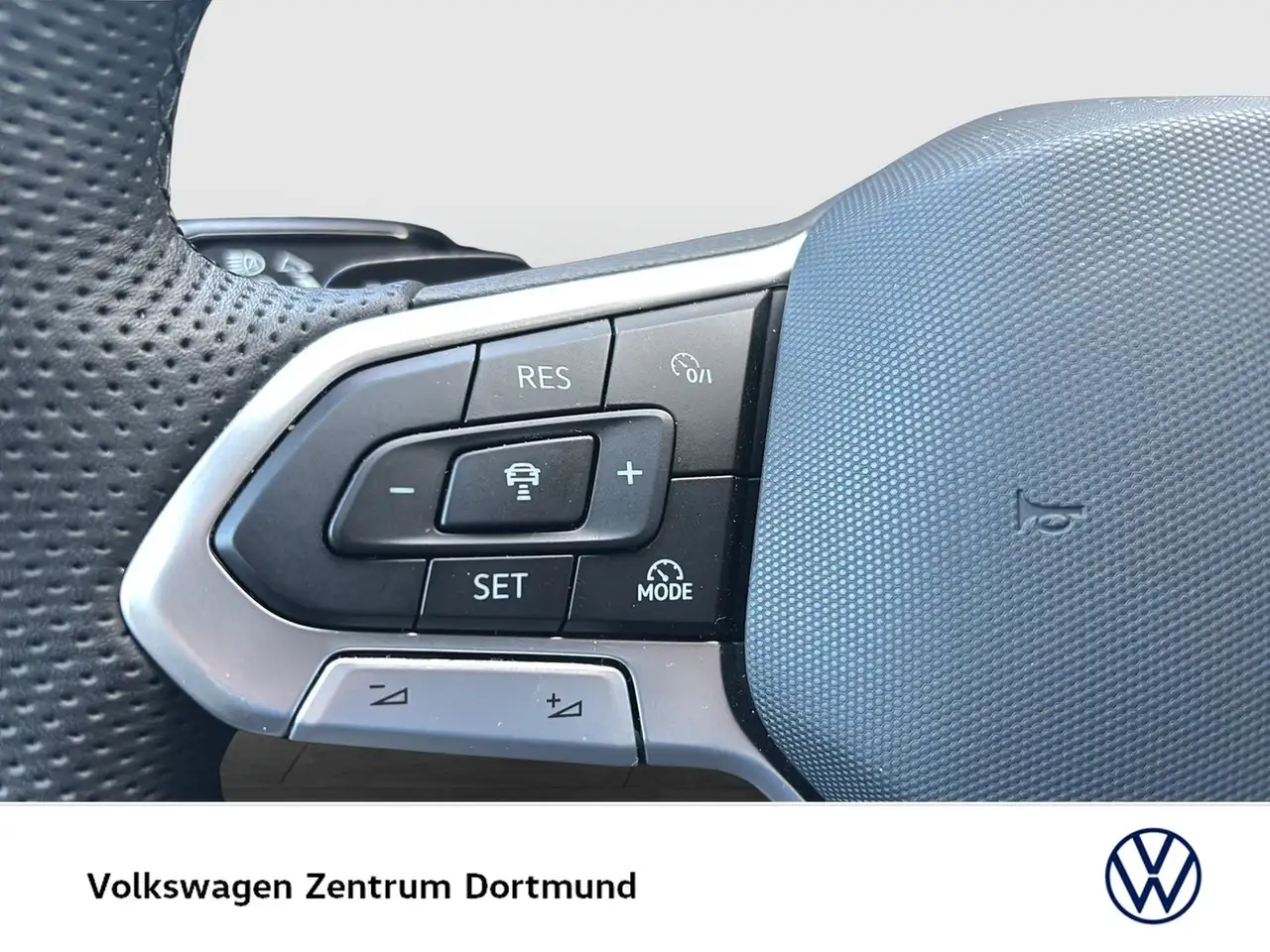 Volkswagen Touareg V6 R-LINE AHK CAM ACC LM19 E-KLAPPE 15