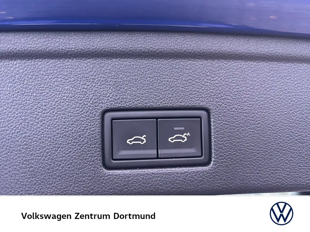 Volkswagen Touareg V6 R-LINE AHK CAM ACC LM19 E-KLAPPE 19