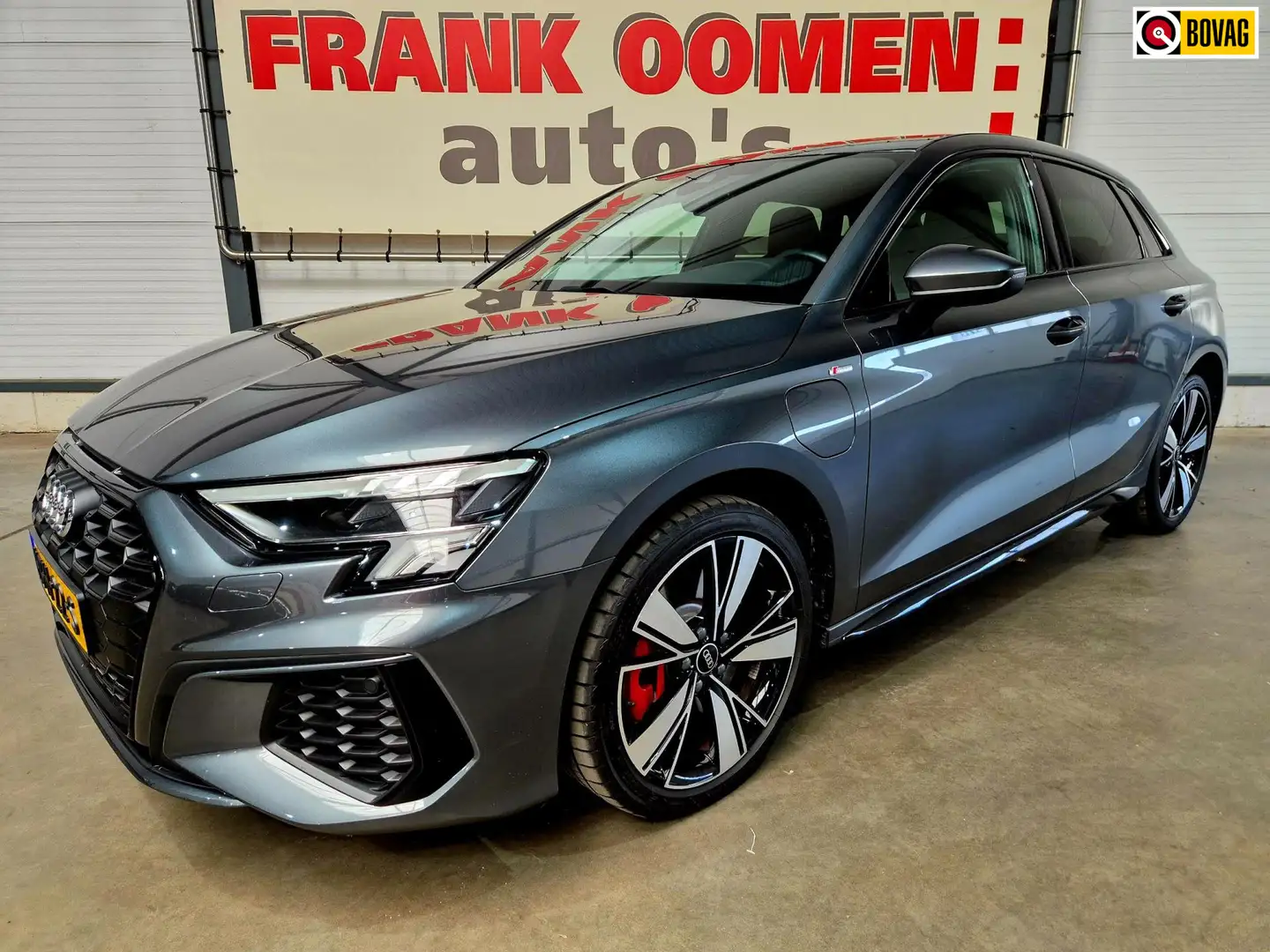 Audi A3 Sportback 45 TFSI e S edition Competition + LED|Di Grijs - 1