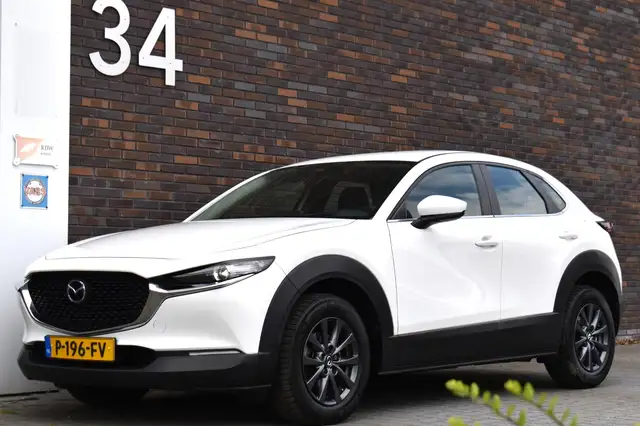 Mazda CX-30 view 3