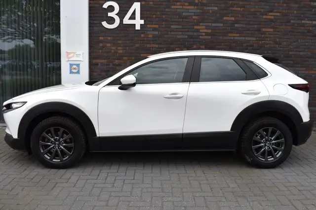 Mazda CX-30 view 13