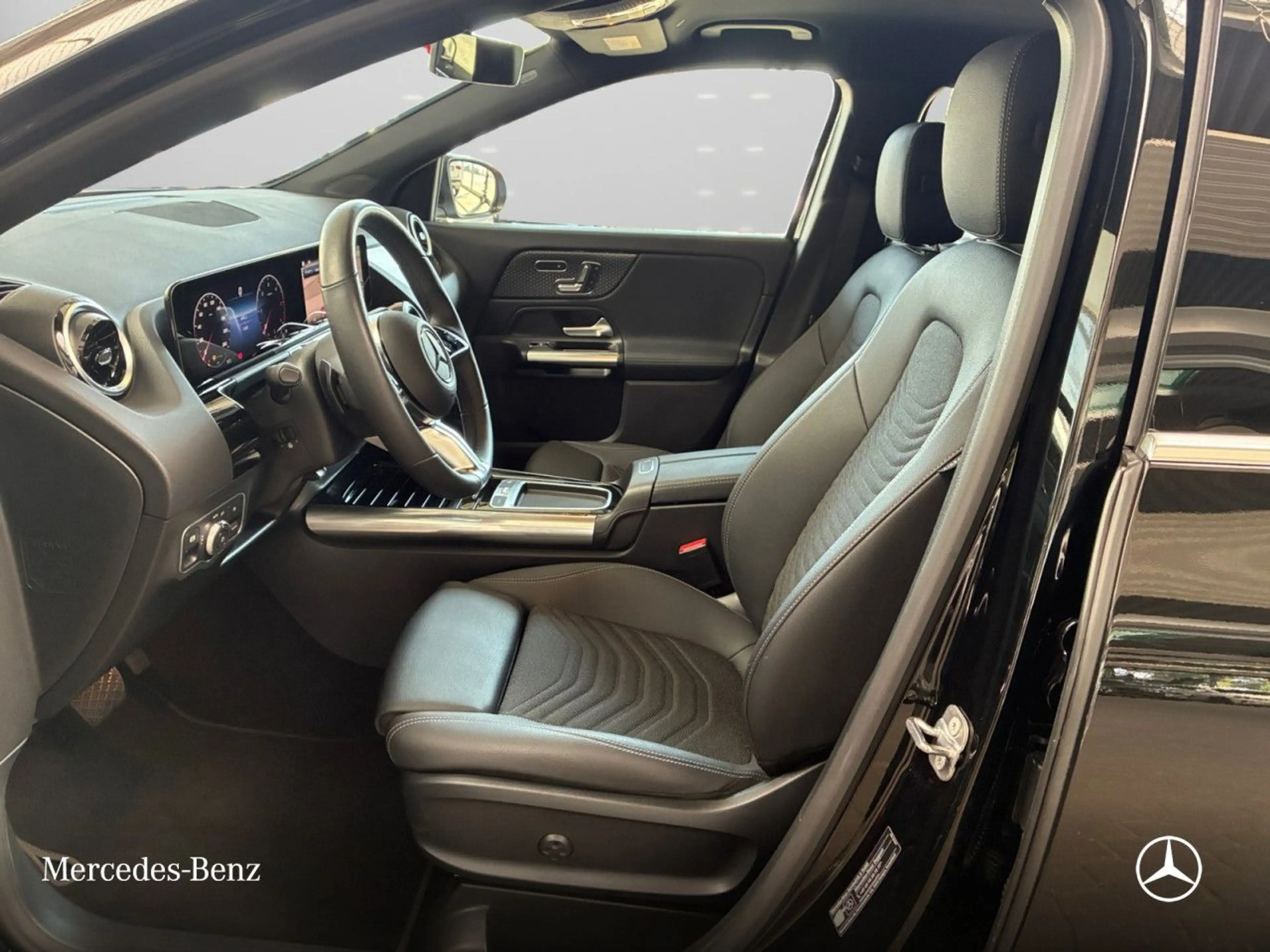 Mercedes-Benz GLA 200 d PROGRESSIVE+360°+AHK+LED+TOTW+8G — photo 11