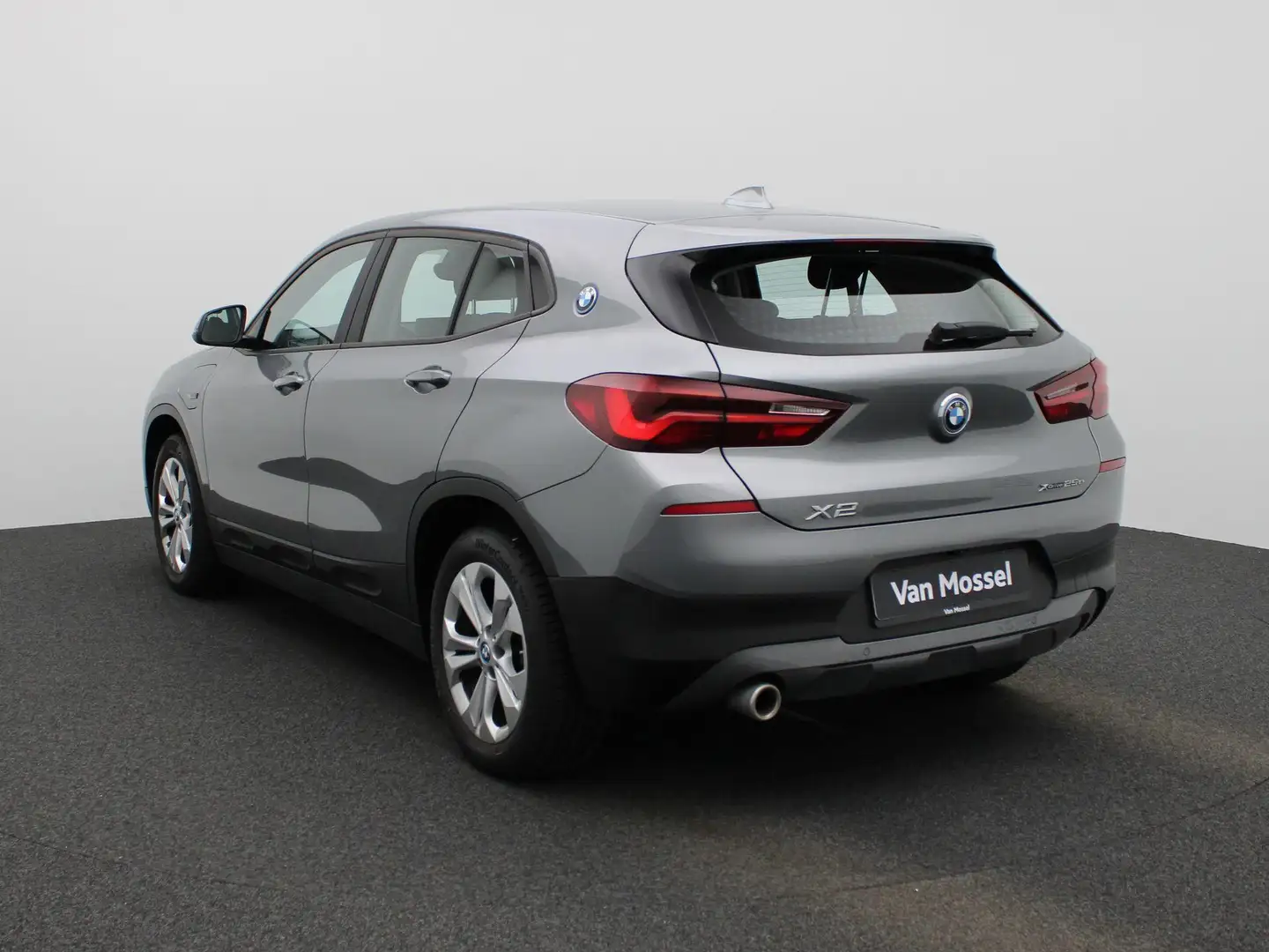 BMW X2 xDrive25e 162kW Gris - 2
