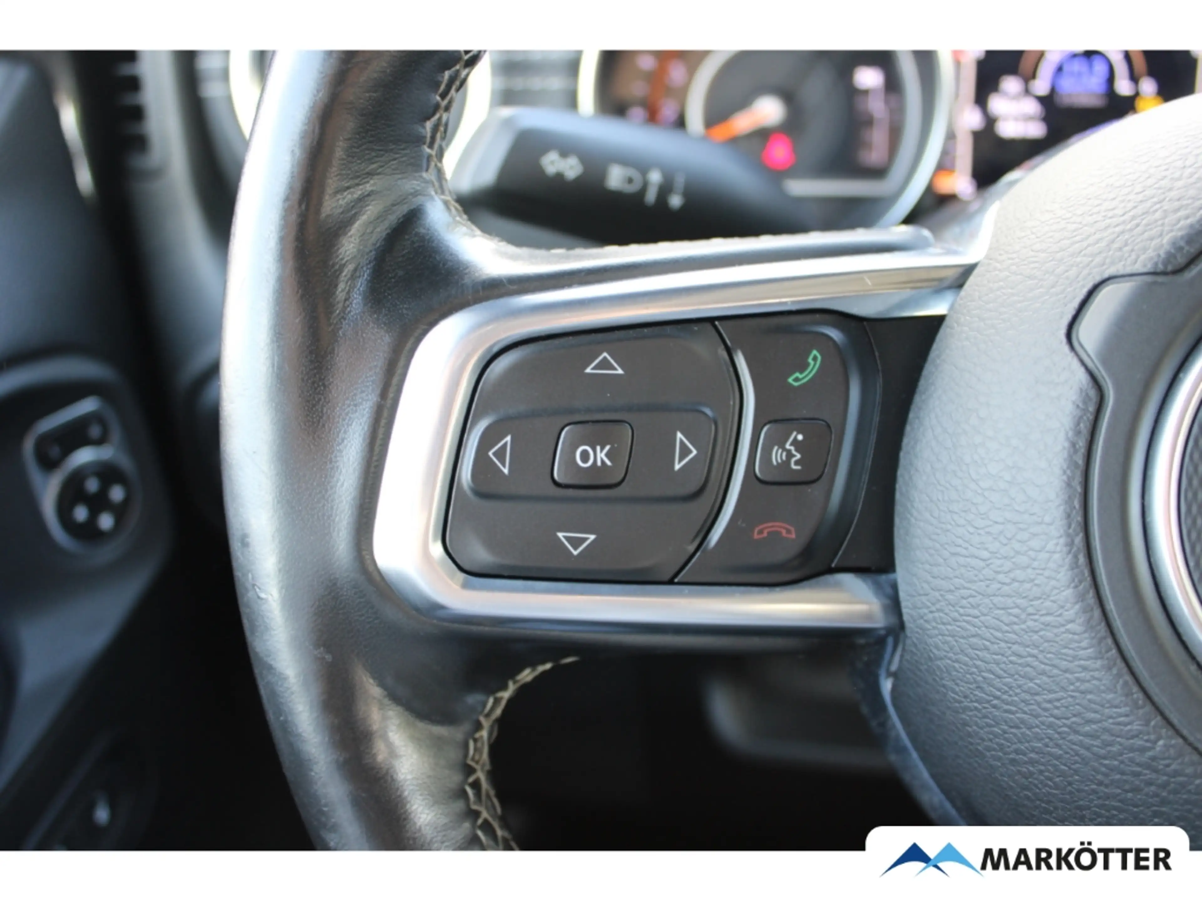 Jeep Wrangler Unlimited Sahara 2.2 AHK/BLIS/SHZ/CAM — photo 12